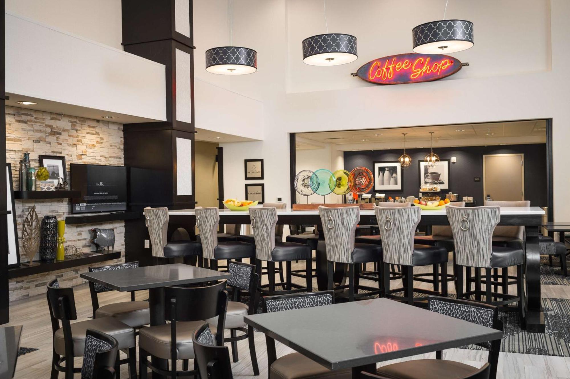 Hampton Inn And Suites La Crosse Downtown Esterno foto